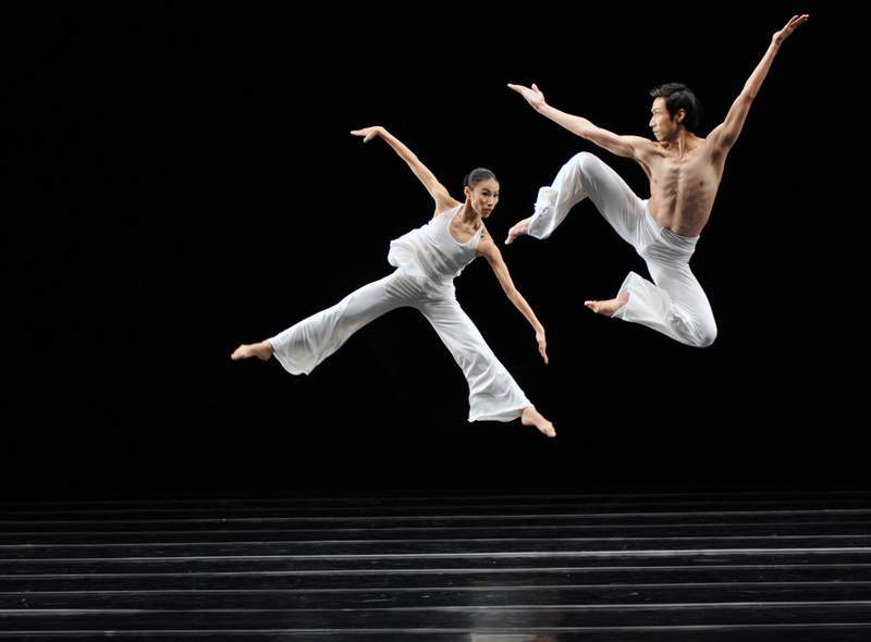 2014_FOTOSEPTIEMBRE-USA_News_Liu-Chen-Hsiang_Cloud-Gate-Dance-Theater-Photos_01